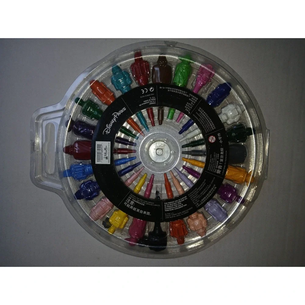 Disney Park France Exclusive Star Wars‎ 24 Character Crayon Set